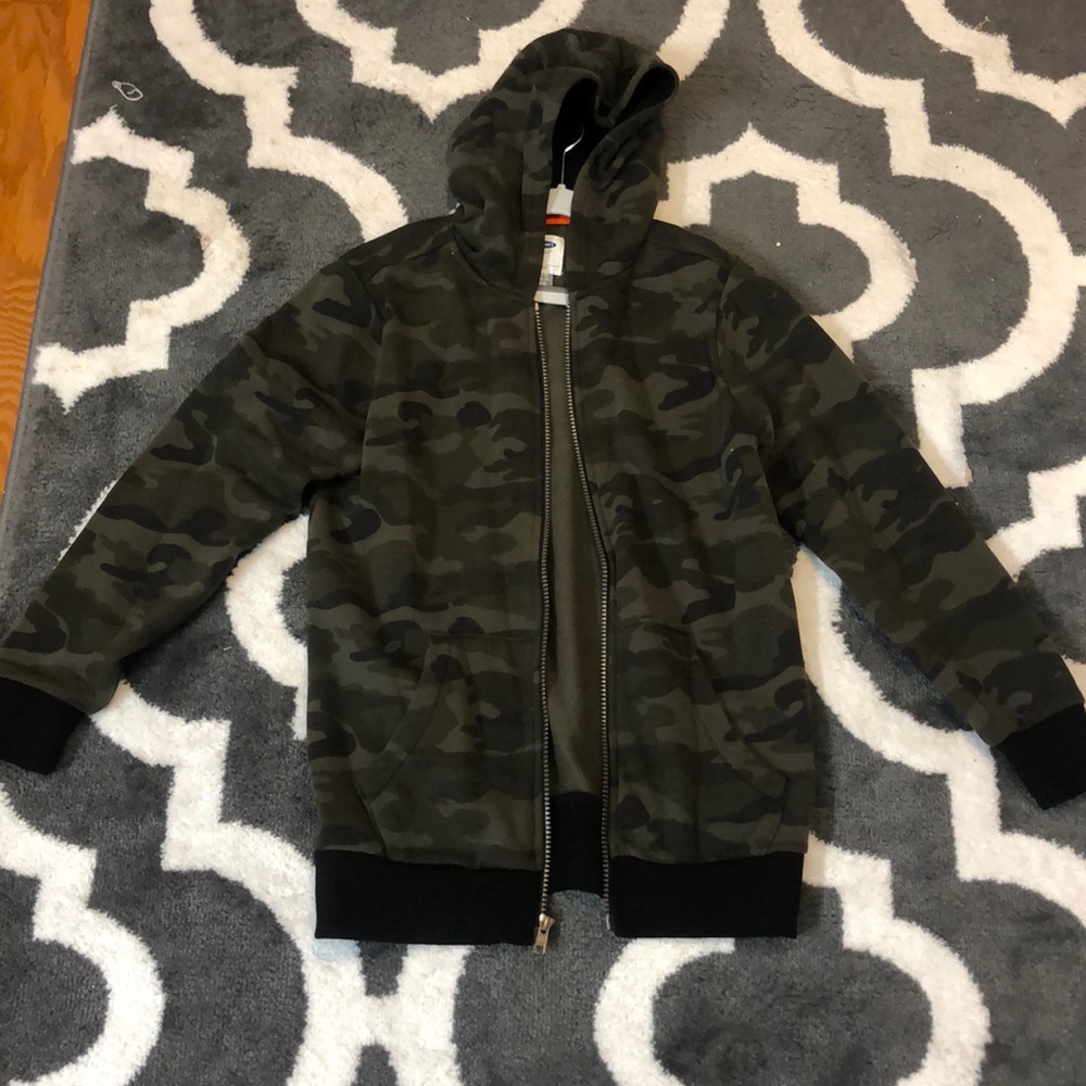 zip down Camo jacket with hood